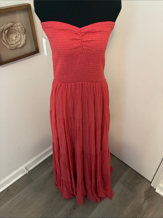 Hudson Gray Dresses & Skirts - Hudson Gray NWT Smocked Strapless Maxi Dress in Coral Red